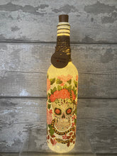Load image into Gallery viewer, skull light up bottle