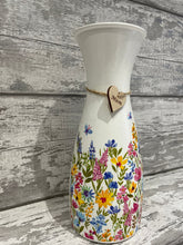 Load image into Gallery viewer, Mum vase - Flower and butterfly