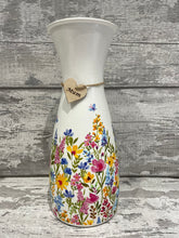 Load image into Gallery viewer, Mum vase - Flower and butterfly