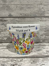 Load image into Gallery viewer, Grandma plant pot - Wildflowers