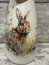 Load image into Gallery viewer, Hare Vase
