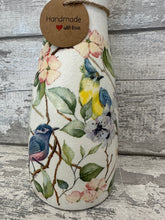 Load image into Gallery viewer, Birds Vase