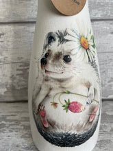 Load image into Gallery viewer, Hedgehog vase