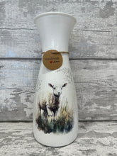 Load image into Gallery viewer, Lamb Vase