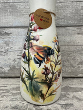 Load image into Gallery viewer, Bee Vase