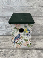 Load image into Gallery viewer, Birds bird box