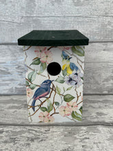 Load image into Gallery viewer, Birds bird box