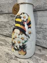 Load image into Gallery viewer, Gonk Vase