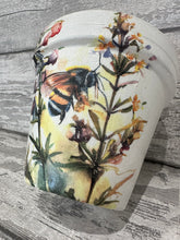Load image into Gallery viewer, Bee plant pot