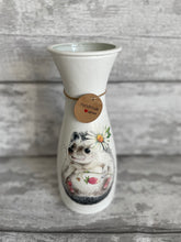 Load image into Gallery viewer, Hedgehog vase