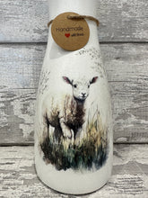 Load image into Gallery viewer, Lamb Vase