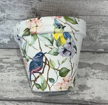 Load image into Gallery viewer, Birds plant pot