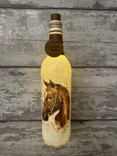 Load image into Gallery viewer, Horse light up bottle
