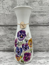 Load image into Gallery viewer, Mum vase - flowers
