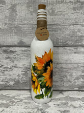 Load image into Gallery viewer, Sun flower light up bottle
