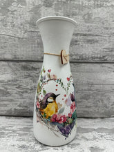 Load image into Gallery viewer, Mum vase - birds

