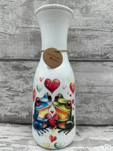 Load image into Gallery viewer, Frog vase
