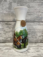 Load image into Gallery viewer, Horse vase
