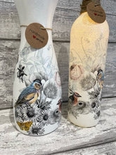 Load image into Gallery viewer, Bird and rose vase and light up bottle set
