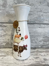 Load image into Gallery viewer, Farm animal vase
