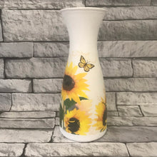 Load image into Gallery viewer, Sunflower butterfly vase
