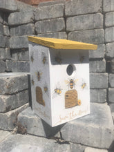 Load image into Gallery viewer, Bee bird box
