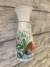 Load image into Gallery viewer, Robin vase, with charm
