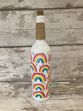 Load image into Gallery viewer, Rainbow  light up bottle
