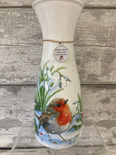 Load image into Gallery viewer, Robin vase, with charm
