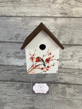 Load image into Gallery viewer, Robin in tree Bird box
