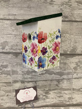 Load image into Gallery viewer, Floral bird box, nesting box
