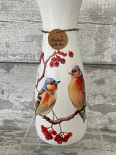 Load image into Gallery viewer, Chaffinch vase
