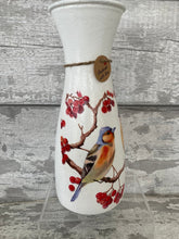 Load image into Gallery viewer, Chaffinch vase
