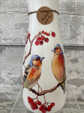 Load image into Gallery viewer, Chaffinch vase
