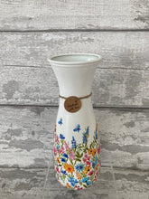 Load image into Gallery viewer, Wildflower colour vase
