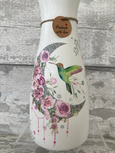 Load image into Gallery viewer, Hummingbird vase
