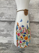 Load image into Gallery viewer, Wildflower colour vase
