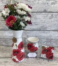 Load image into Gallery viewer, Poppy large Gift Set
