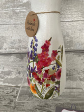 Load image into Gallery viewer, Wildflower vase
