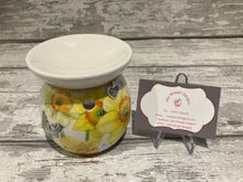 Load image into Gallery viewer, Daffodil wax burner gift set
