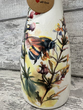 Load image into Gallery viewer, Bee Vase
