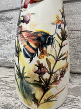 Load image into Gallery viewer, Bee Vase
