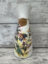 Load image into Gallery viewer, Bee Vase
